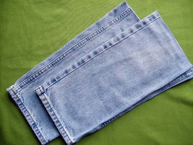 Как использовать самодельный декор из джинсов в интерьере?